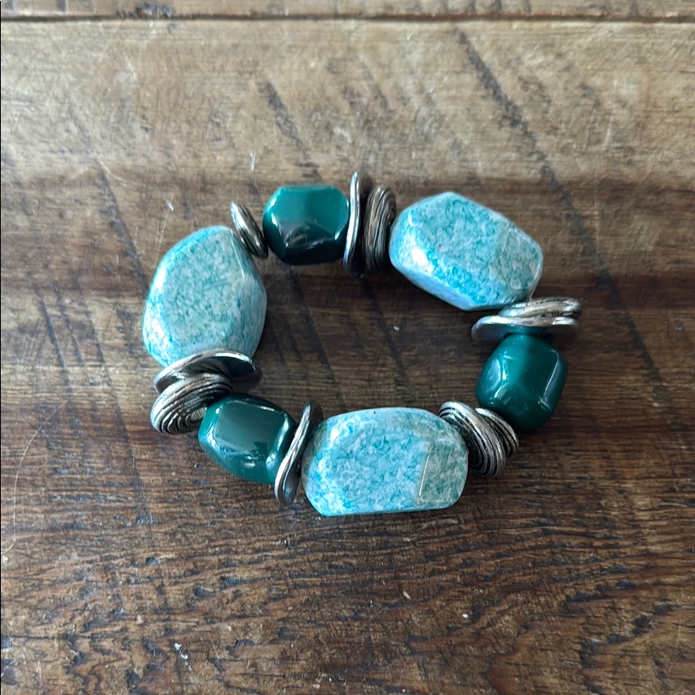 Paparazzi Fashion Turquoise & Silver Stretch Bracelet with Chunky Lucite Stones